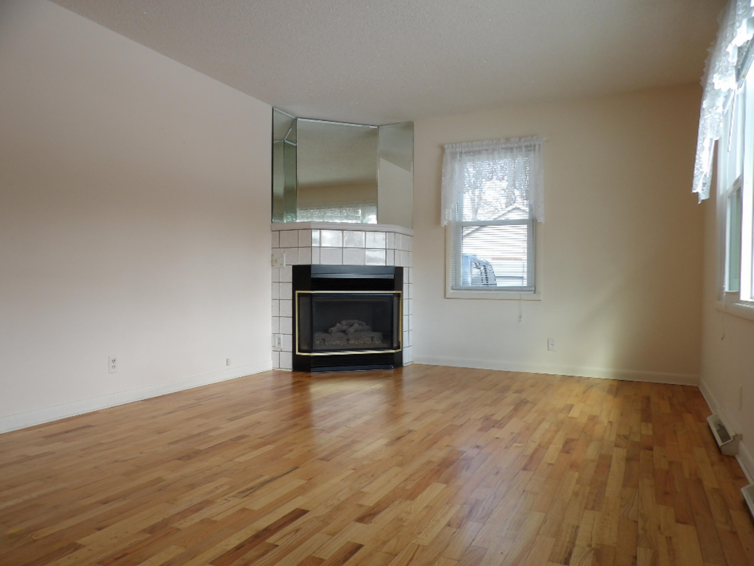 185 Brooks Road South Muskegon, MI 49442 - Photo 6 of 26 101_0101