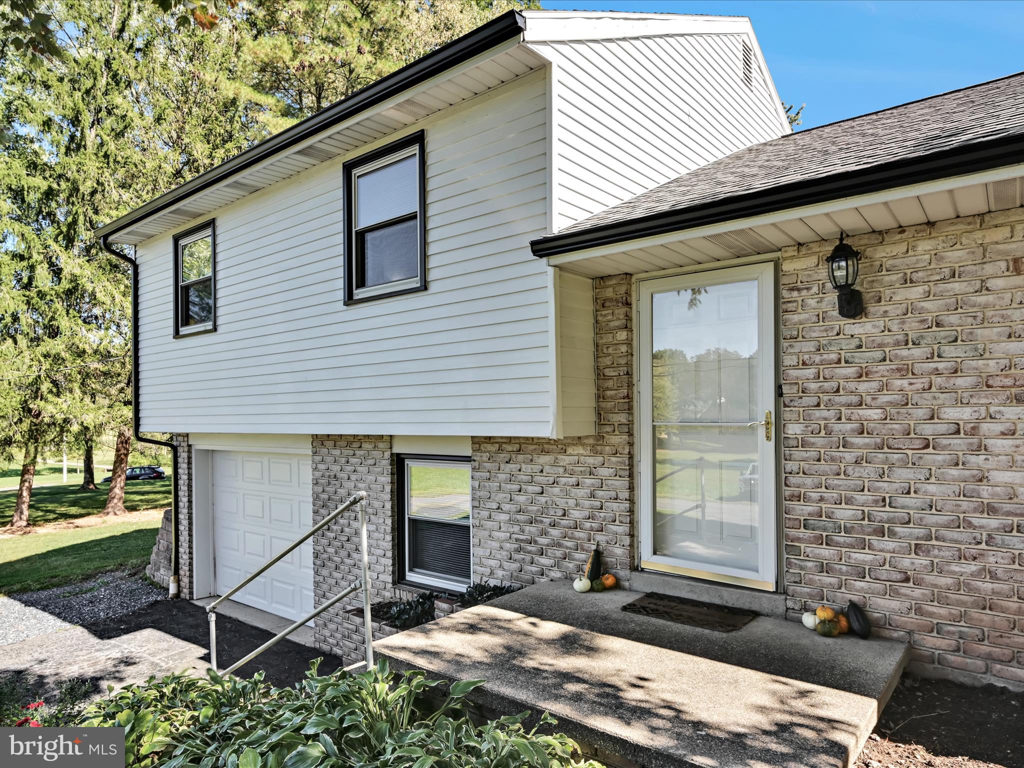 505 Hertzog Valley Road Denver, PA 17517 - Photo 11 of 41 Front Exterior