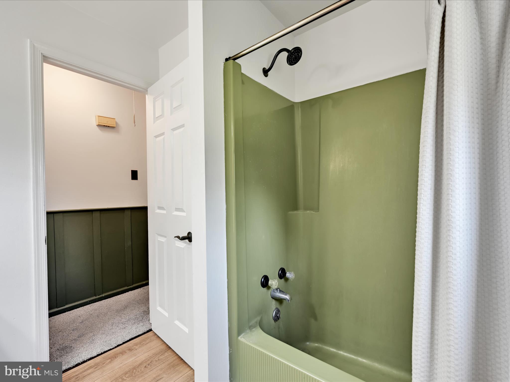 505 Hertzog Valley Road Denver, PA 17517 - Photo 28 of 41 Bathroom