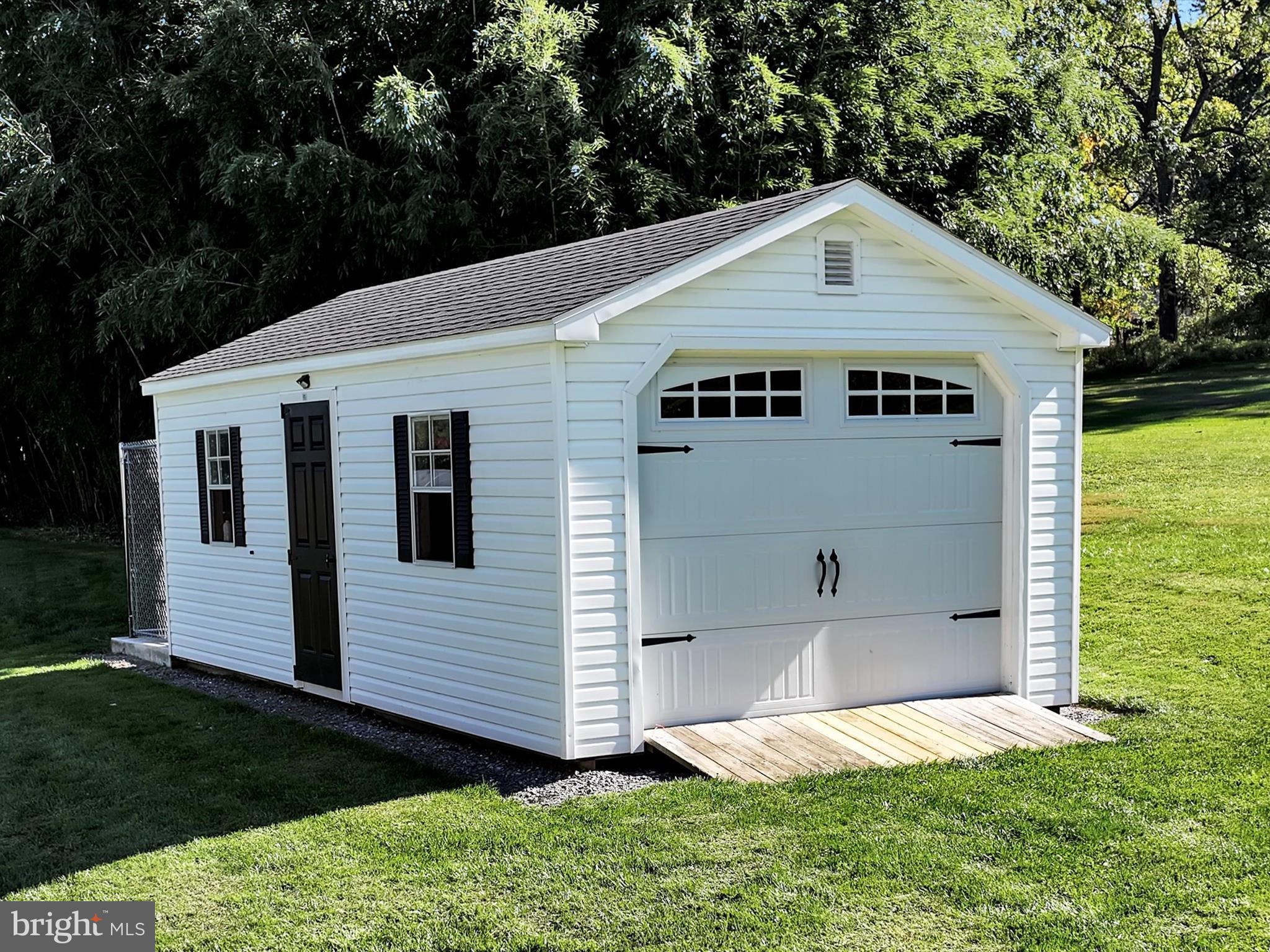 505 Hertzog Valley Road Denver, PA 17517 - Photo 35 of 41 Garage