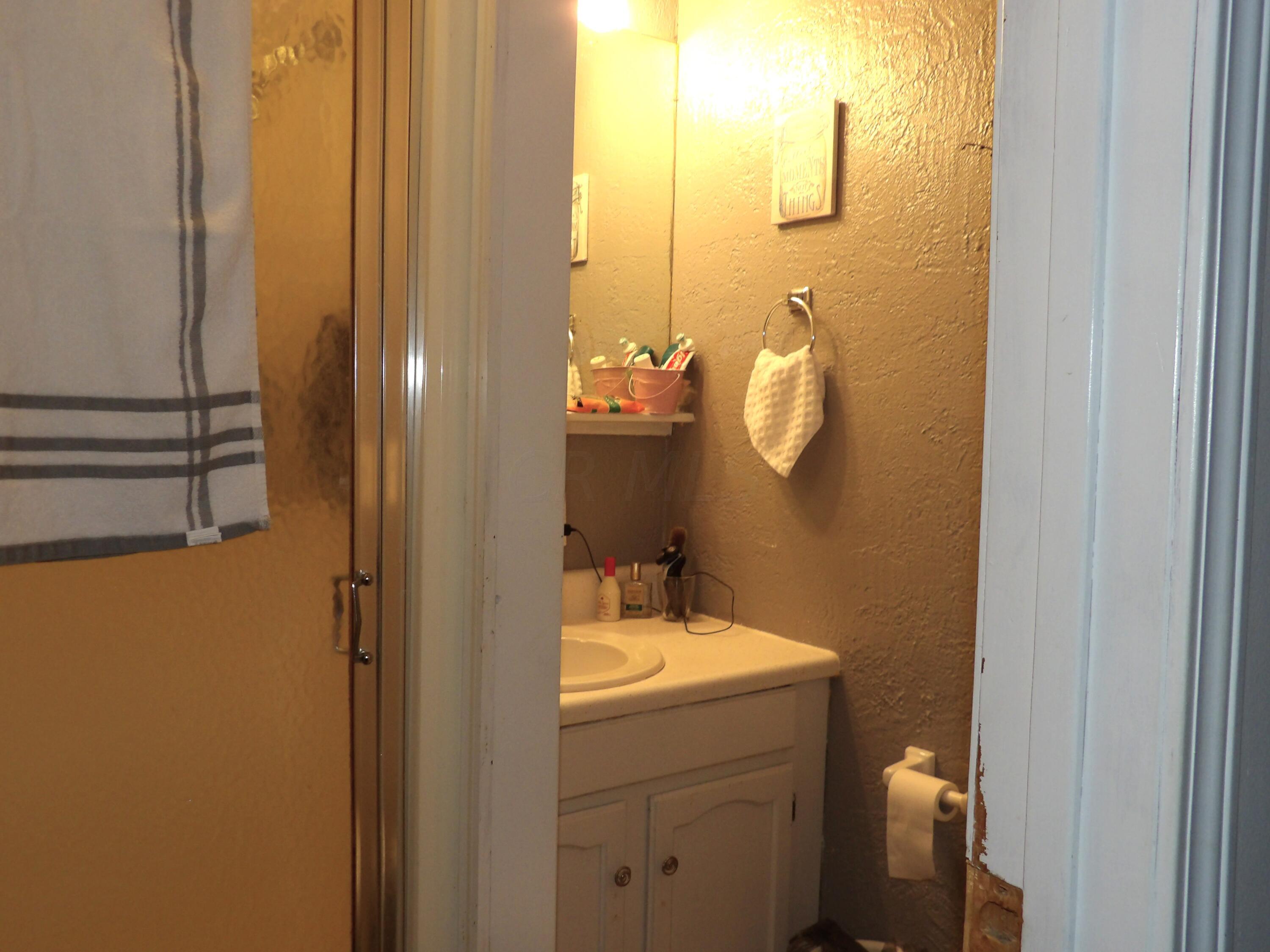 27325 Miller Road Rockbridge, OH 43149 - Photo 11 of 27 104_1059