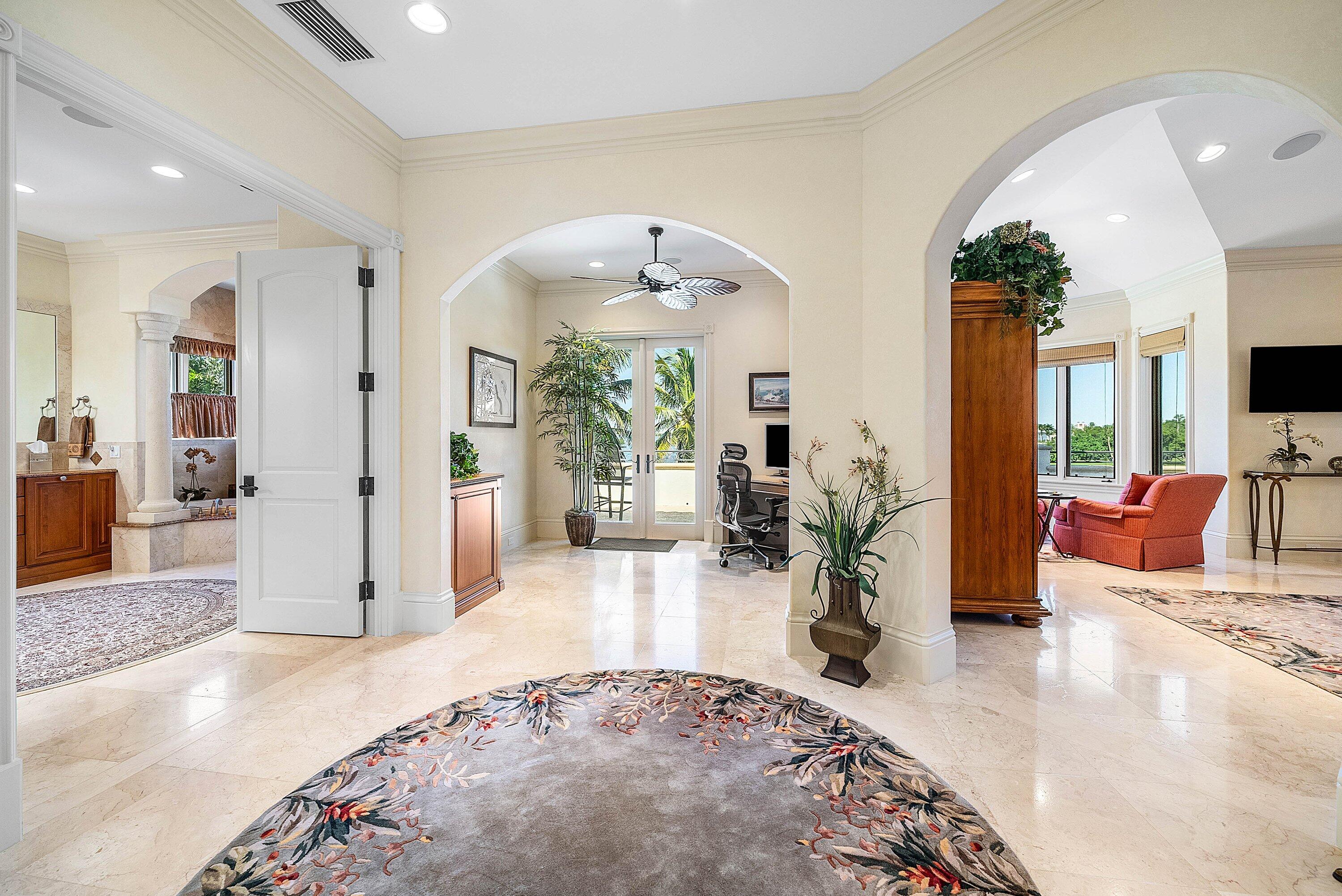 6381 Southeast Harbor Circle Stuart, FL 34996 - Photo 40 of 102 a view of a livingroom with furniture and a living room