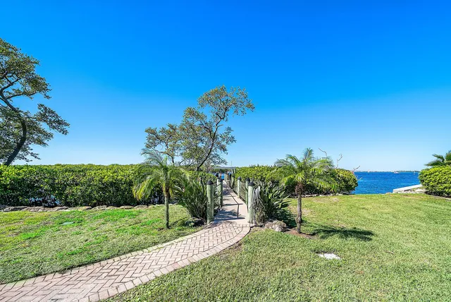$7,995,000 | 6381 Southeast Harbor Circle, Stuart, FL 34996