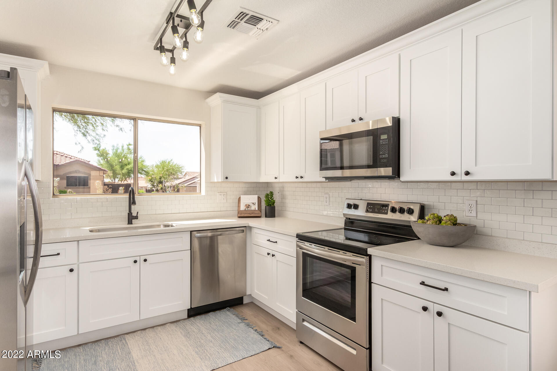 3393 South Conestoga Road Apache Junction, AZ 85119 - Photo 4 of 26 kitchen 2