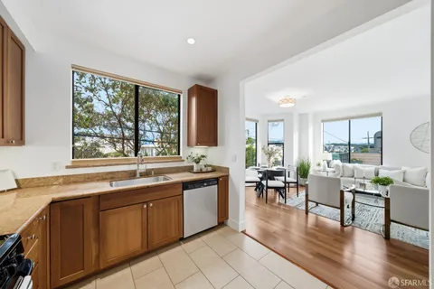 $929,000 | 2401 44th Avenue, Unit 1, San Francisco, CA 94116