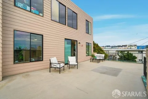 $929,000 | 2401 44th Avenue, Unit 1, San Francisco, CA 94116
