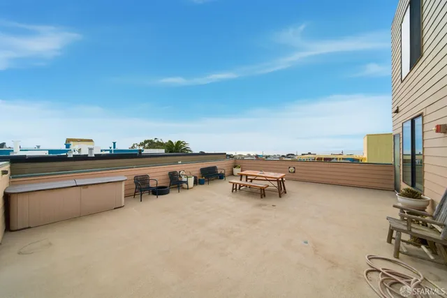 $929,000 | 2401 44th Avenue, Unit 1, San Francisco, CA 94116