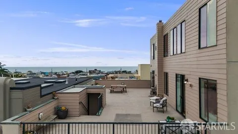 $929,000 | 2401 44th Avenue, Unit 1, San Francisco, CA 94116