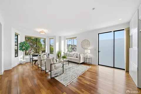 $929,000 | 2401 44th Avenue, Unit 1, San Francisco, CA 94116