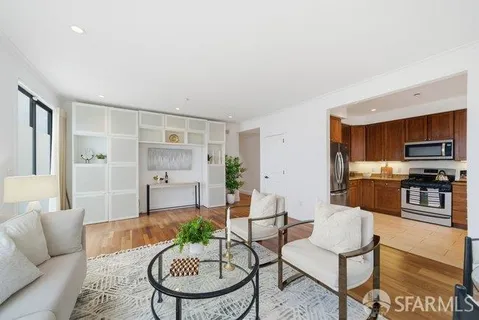 $929,000 | 2401 44th Avenue, Unit 1, San Francisco, CA 94116