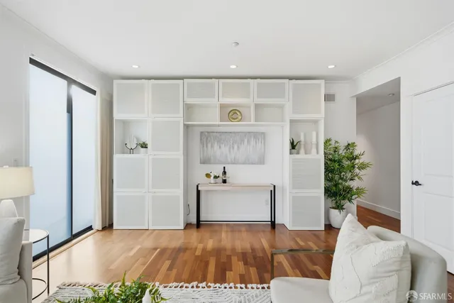 $929,000 | 2401 44th Avenue, Unit 1, San Francisco, CA 94116