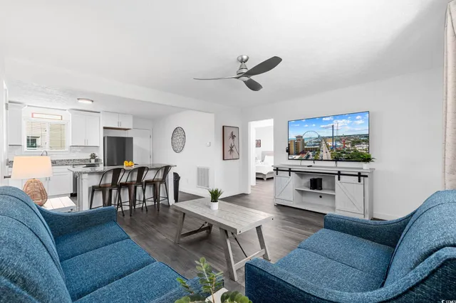 $1,075 | 409 17th Avenue North, Unit 1, Myrtle Beach, SC 29577