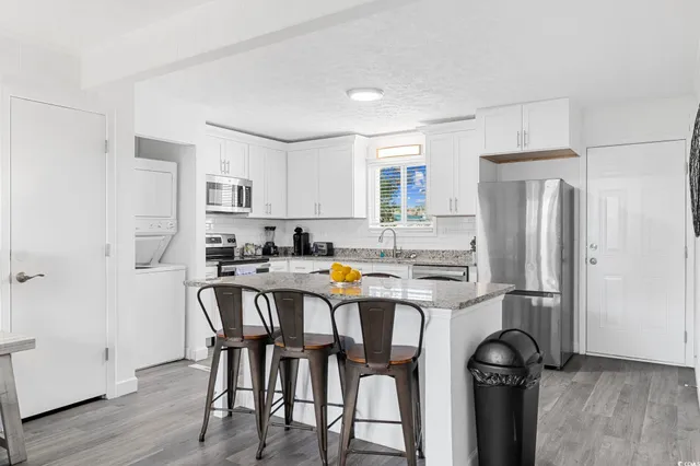 $1,075 | 409 17th Avenue North, Unit 1, Myrtle Beach, SC 29577