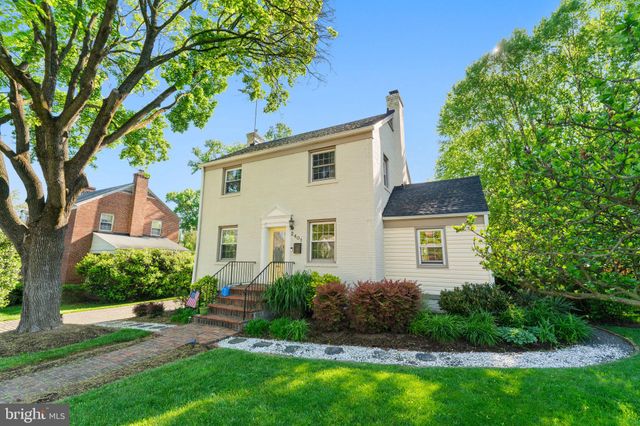 $1,150,000 | 2401 North George Mason Drive, Arlington, VA 22207