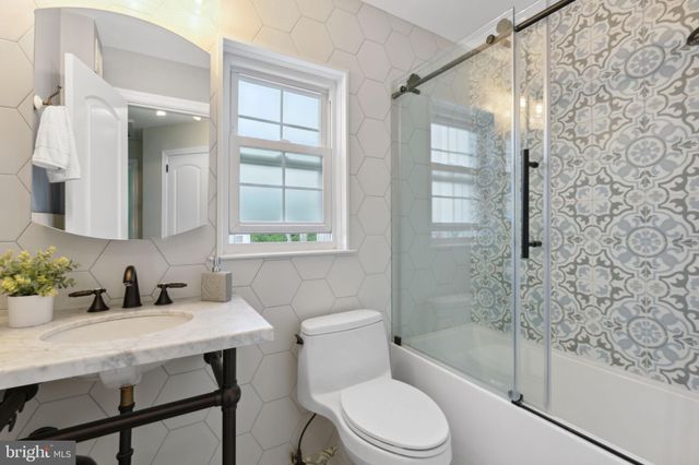 $1,150,000 | 2401 North George Mason Drive, Arlington, VA 22207