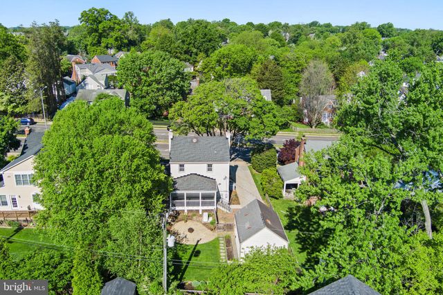 $1,150,000 | 2401 North George Mason Drive, Arlington, VA 22207