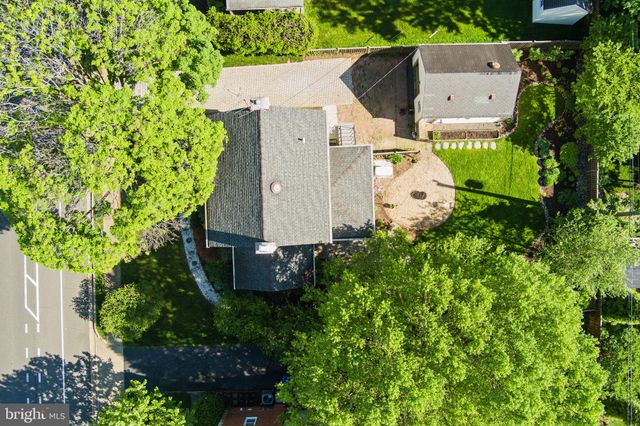 $1,150,000 | 2401 North George Mason Drive, Arlington, VA 22207