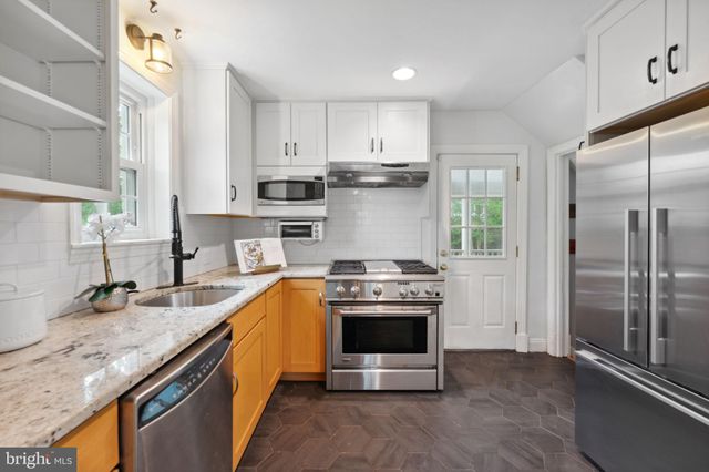 $1,150,000 | 2401 North George Mason Drive, Arlington, VA 22207