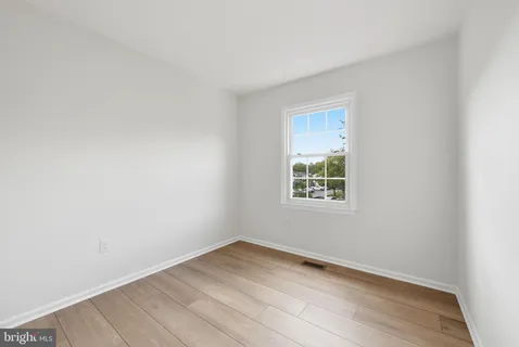 $499,000 | 14414 Four Chimney Drive, Centreville, VA 20120
