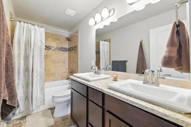 $649,900 | 1622 North Minam Loop, Post Falls, ID 83854