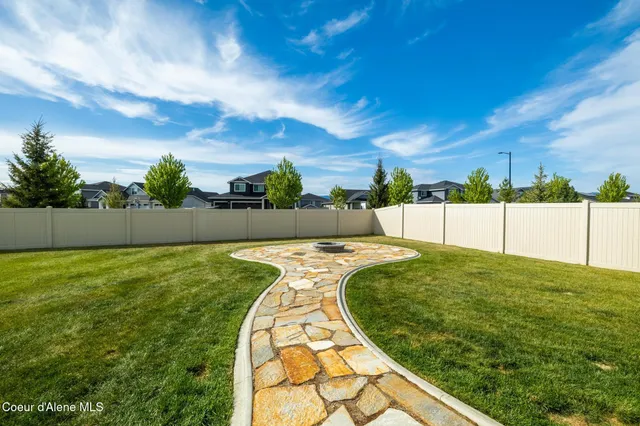 $649,900 | 1622 North Minam Loop, Post Falls, ID 83854