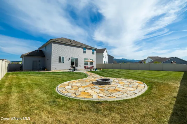 $649,900 | 1622 North Minam Loop, Post Falls, ID 83854