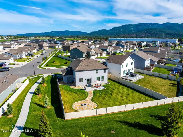 $649,900 | 1622 North Minam Loop, Post Falls, ID 83854