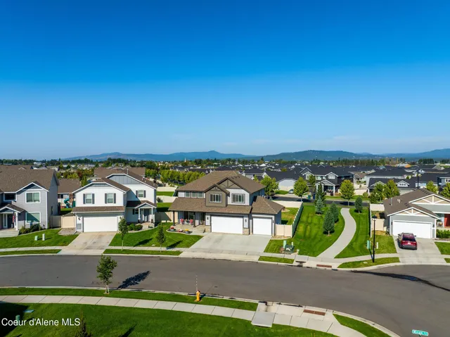 $649,900 | 1622 North Minam Loop, Post Falls, ID 83854