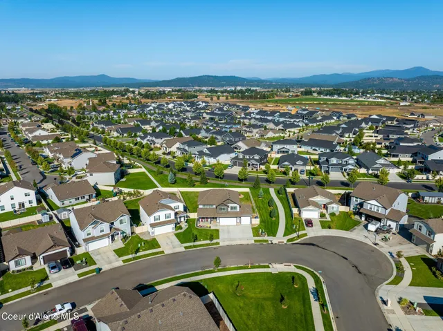 $649,900 | 1622 North Minam Loop, Post Falls, ID 83854