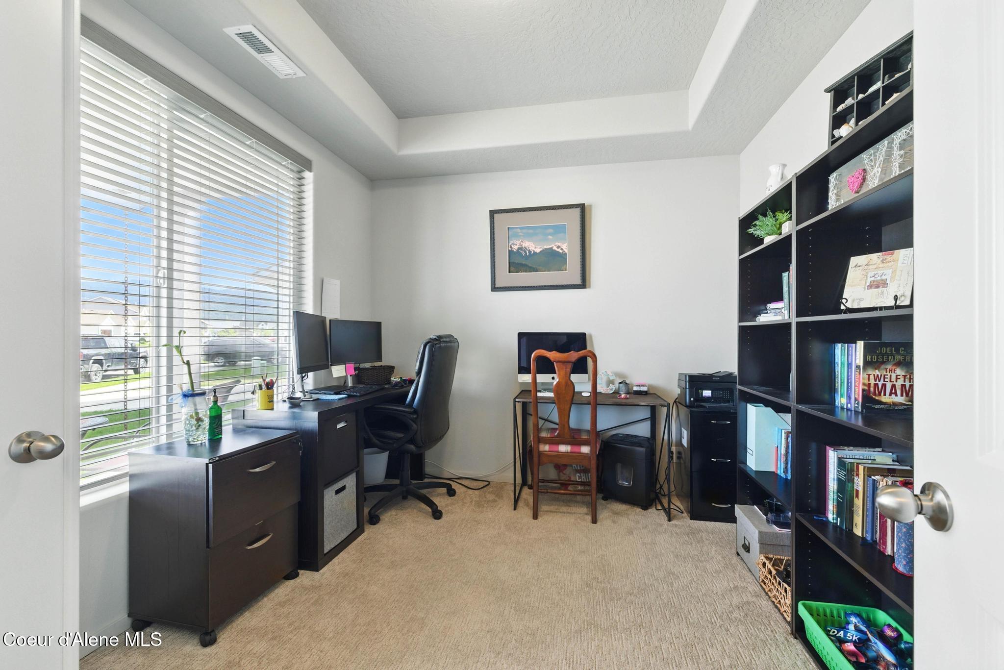 1622 North Minam Loop Post Falls, ID 83854 - Photo 7 of 57 IMG_9052