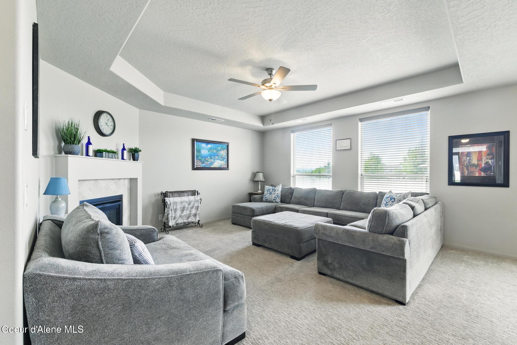 1622 North Minam Loop Post Falls, ID 83854 - Photo 8 of 57 IMG_9017