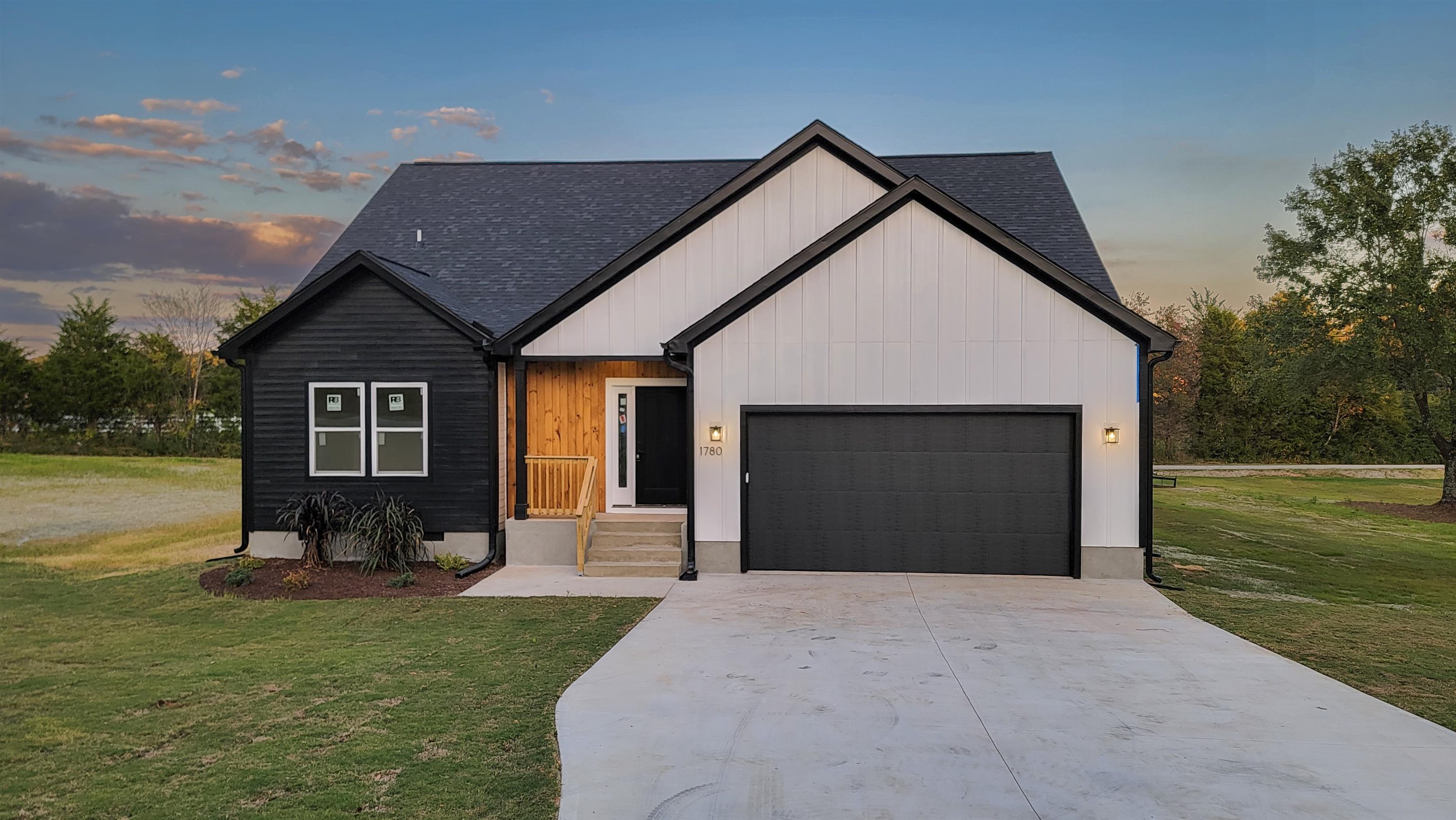 1780 Davis Road Woodruff, SC 29388 - Photo 1 of 31