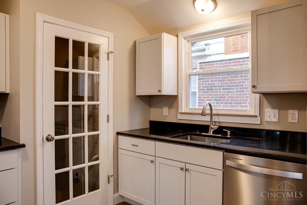 6840 Roe Street Cincinnati, OH 45227 - Photo 11 of 25 Gallery Image 11