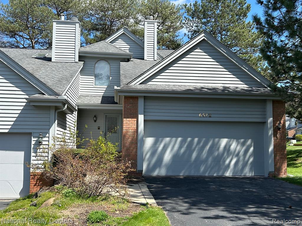 6572 Ridgeview Drive Clarkston, MI 48346 - Photo 1 of 25
