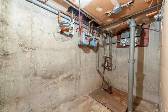 $1,689,999 | 71-34 Kissena Boulevard | Kew Gardens Hills