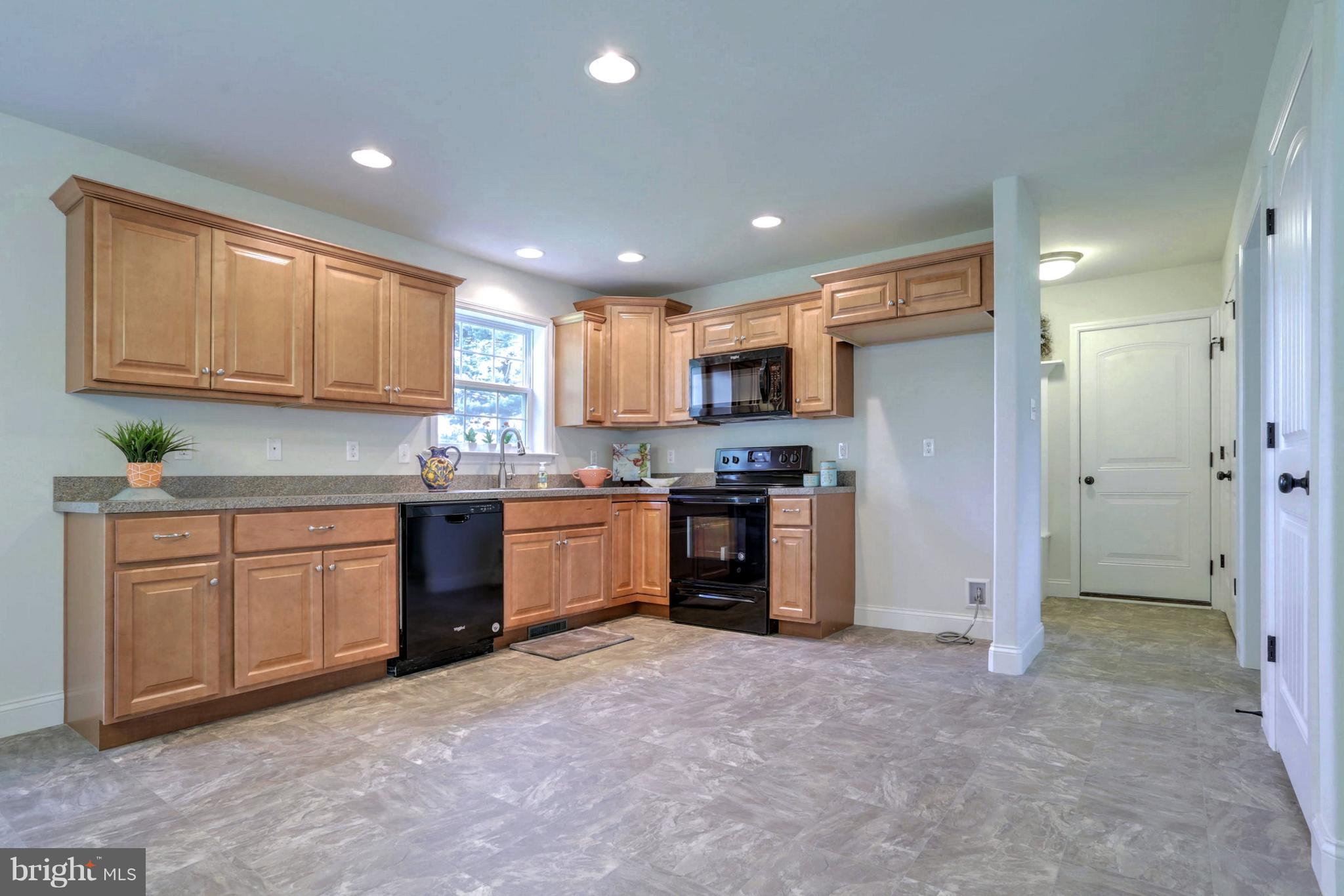 262 East Oregon Road Lititz, PA 17543 - Photo 11 of 34 Kitchen