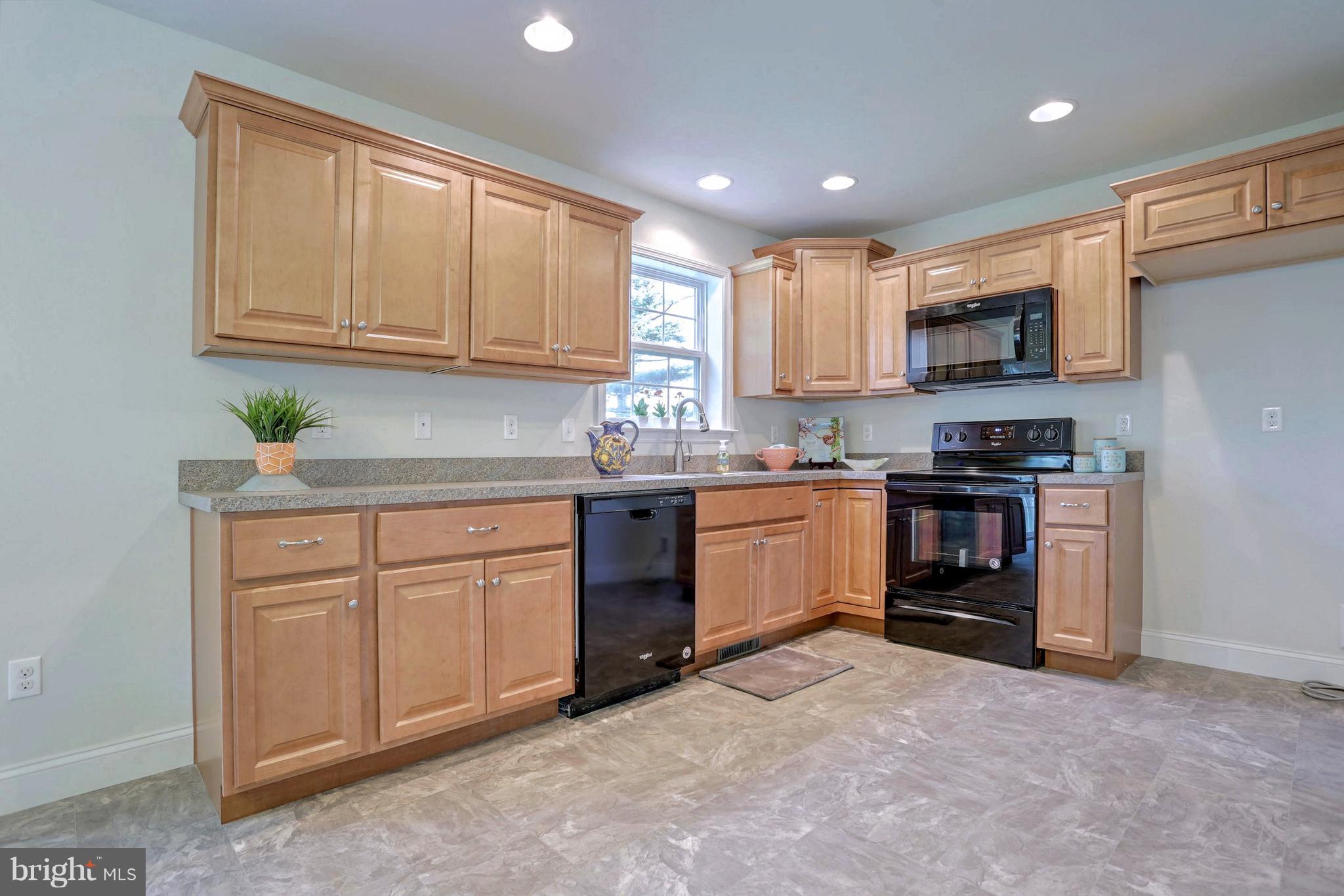 262 East Oregon Road Lititz, PA 17543 - Photo 12 of 34 Kitchen