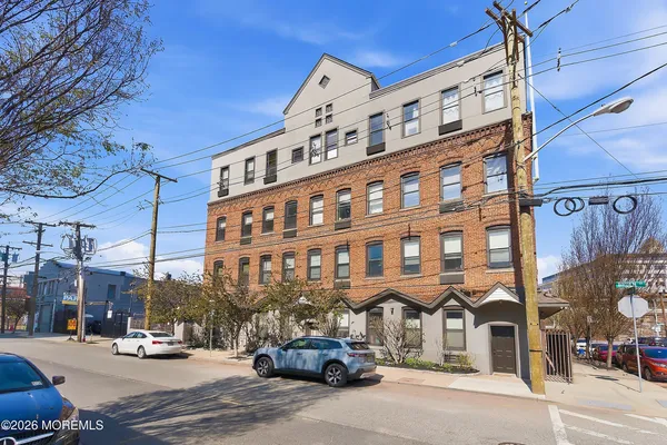 $2,380 | 39-45 Bruen Street, Unit 4, Newark, NJ 07105