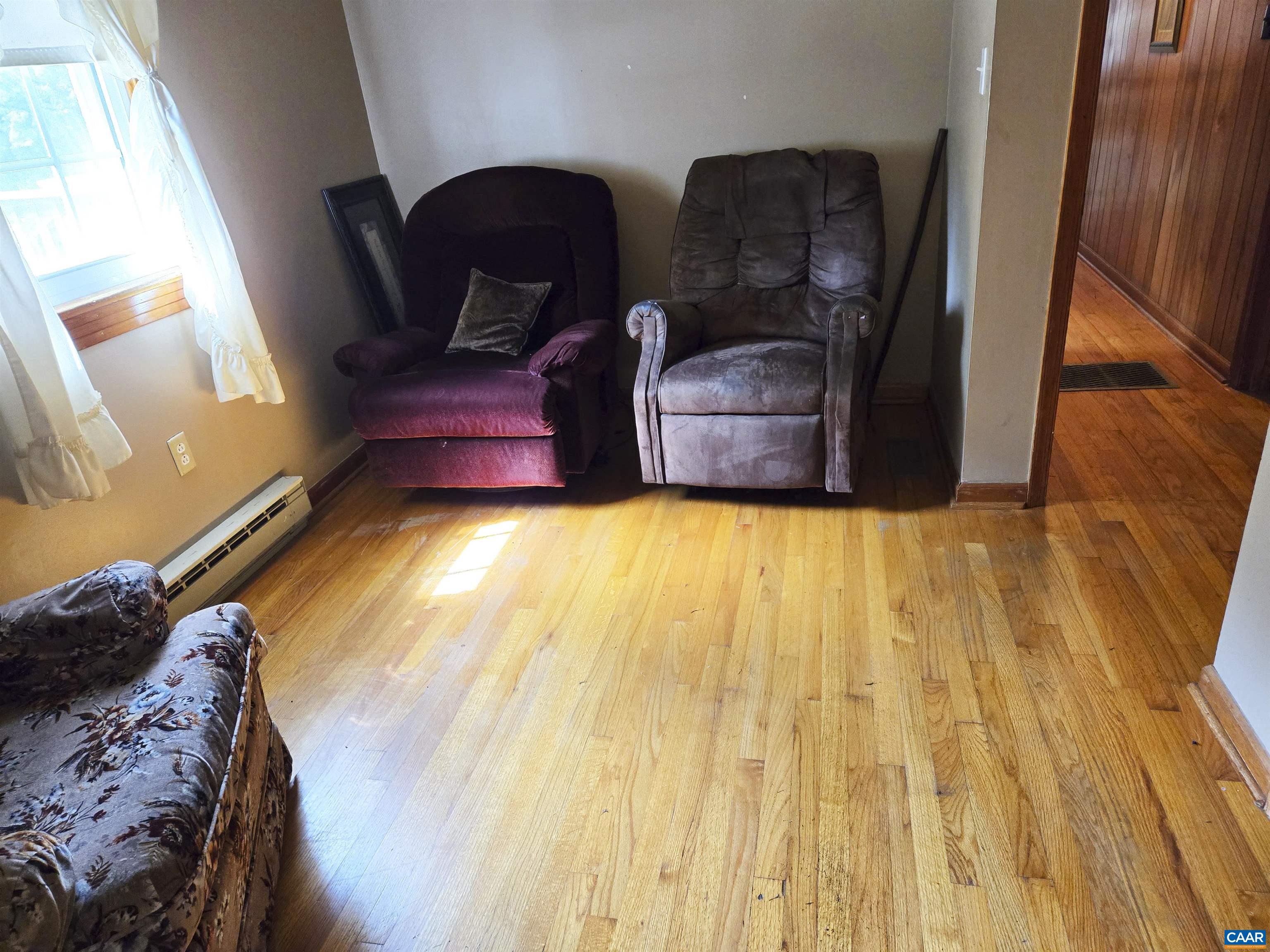 5390 Buffalo Road Dillwyn, VA 23936 - Photo 6 of 22 a living room with furniture rug and wooden floor