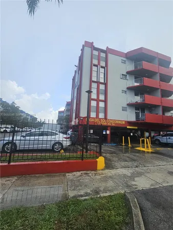 $250,000 | 1750 West 46th Street, Unit 518, Hialeah, FL 33012
