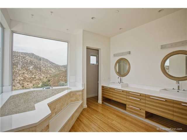 15204 Skyridge Road Poway, CA 92064 - Photo 13 of 25