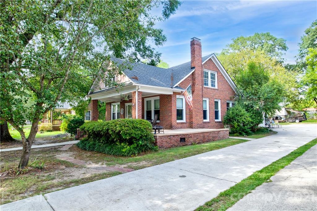 207 Walnut Street Chester, SC 29706 - Photo 2 of 24 Gallery Image 2