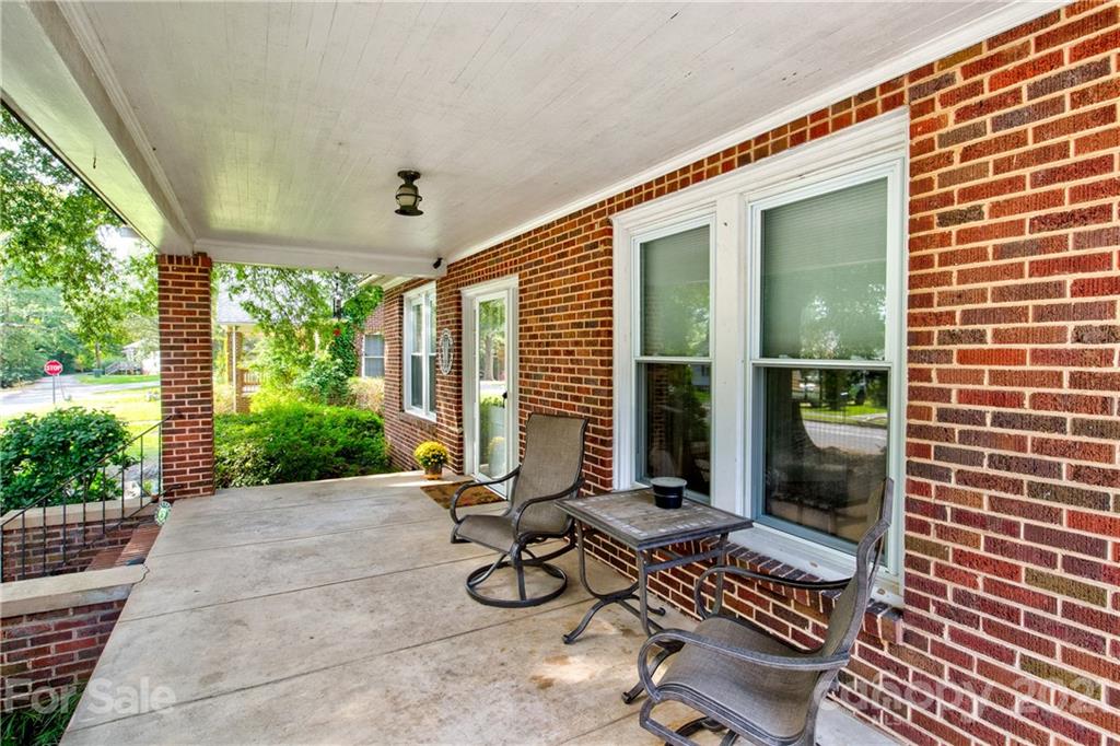 207 Walnut Street Chester, SC 29706 - Photo 3 of 24 Gallery Image 3