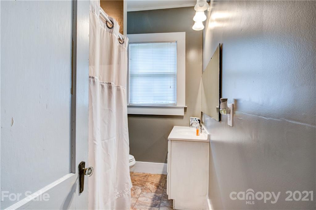 207 Walnut Street Chester, SC 29706 - Photo 21 of 24 Gallery Image 21