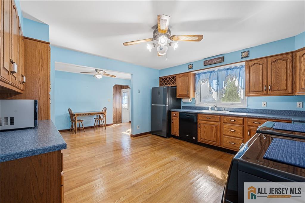 15 Chestnut Street Edison, NJ 08817 - Photo 10 of 33 Gallery Image 10