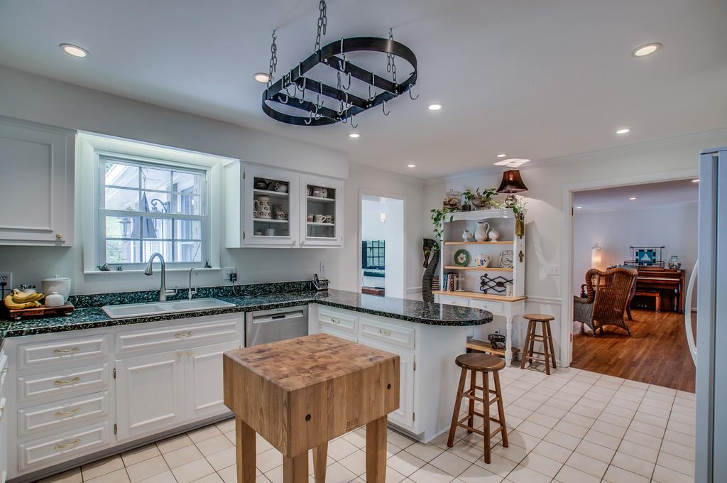 6616 Ellesmere Road Nashville, TN 37205 - Photo 11 of 30 Gallery Image 11