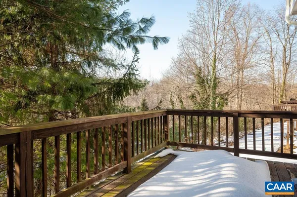 $460,000 | 115 Melbourne Park Circle, Unit D, Charlottesville, VA 22901