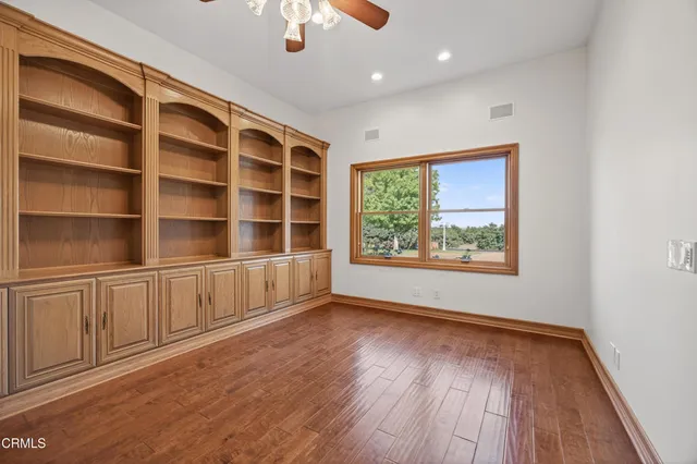 a view of a yard with flowers