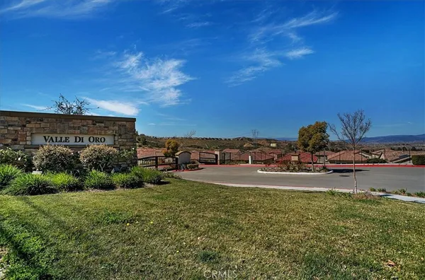 $4,195 | 19845 Via Kalban, Newhall, CA 91321