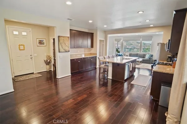 $4,195 | 19845 Via Kalban, Newhall, CA 91321